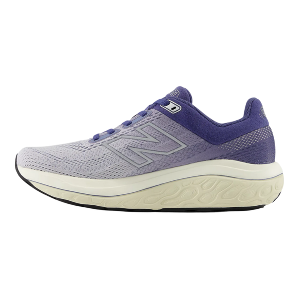 New Balance FreshFoam 860 v14 Dame i Dusk Shower/Dream State er en lyslilla stabilitetsløbesko med overdel i mesh, N-logo på siden, mørkere lilla ved hæl og snørebånd og en hvid/sort sål. Vist fra venstre.
