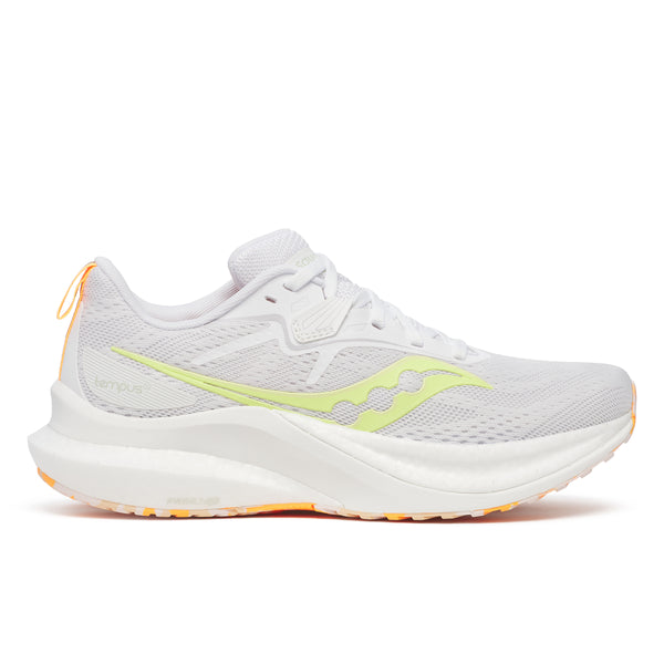 Saucony Tempus 2 Dame i hvid/sol: Letvægtsløbesko med meshoverdel, stabilitet og stødabsorbering. Hvid med lysegult logo, hvide snørebånd, tyk hvid sål samt orange ydersål og hælstrop.