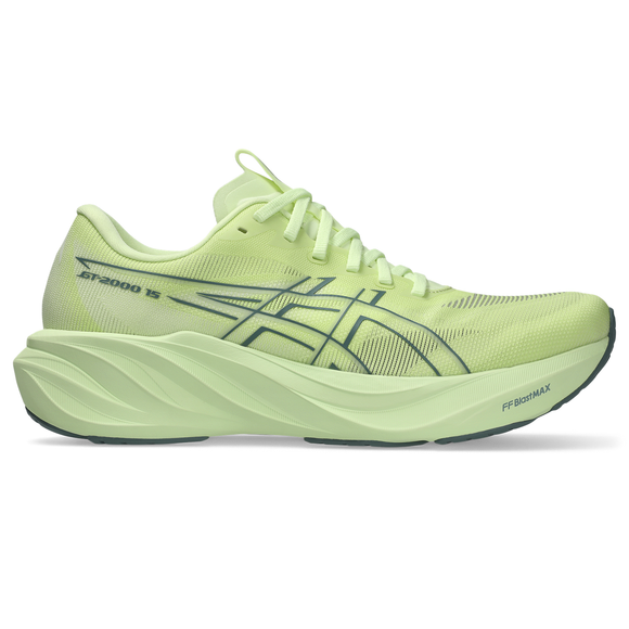 En lysegul (Illuminate Yellow) stabilitetssko fra Asics med en tyk, stødabsorberende sål, snørelukning, og detaljer i farven Foggy Teal – herunder et stiliseret logo på siden og teksten GT-2000 15 ved hælen – er denne model ideel som herreløbesko til dem, der søger komfort og støtte på hver eneste løbetur.