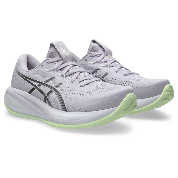 Et par ASICS Gel-Cumulus 28 løbesko dame i Dahlia/Illuminate Yellow med Dahlia-overdel og Illuminate Yellow-accent, vist på en hvid baggrund.