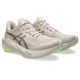Et par Asics Novablast 6 dame-løbesko i farvekombinationen Rose Dust/Illuminate Yellow med det ikoniske logo på siderne – perfekte neutrale løbesko til kvinder, der søger både stil og ydeevne.