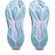 To Superblast 3 sportssåler fra Asics vises side om side i Illuminate Yellow/Energy Aqua, med en hvid base med blågrønne geometriske greb for greb og stil, forstærket af den innovative FF LEAP™-skumteknologi.