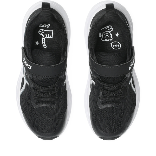 Et par Asics Gt-1000 14 Ps børne løbesko i Black/Steel Grey vises fra ovn. Hver sko har sort rem, hvide såler samt sjove grafikker indeni med hånd- og dyreansigt på indersålerne.