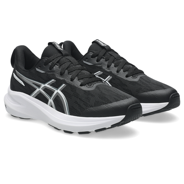 Et par Asics GT-1000 14 GS løbesko børn i sort/stålgrå med overdel i mesh, snørelukning og GEL-dæmpning, vist på en almindelig hvid baggrund.