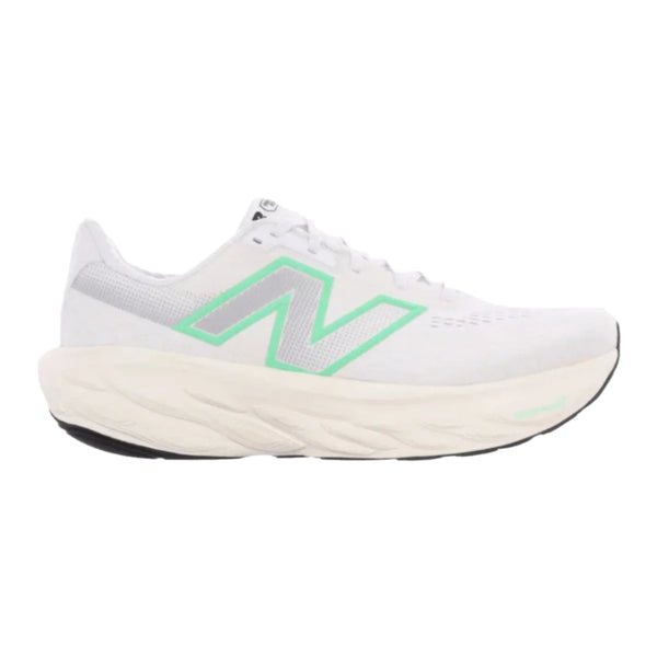 New Balance Freshfoam 1080v14 Herre i White/Lime Leaf har en overdel i mesh, en tyk råhvid sål og et fedt, grønligt N-logo - en stilfuld løbesko til mænd, der er designet til toppræstationer.
