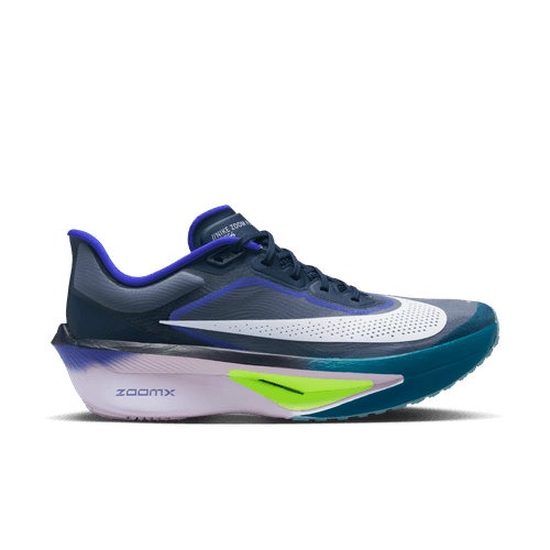 Et sidebillede af Nike Zoom Fly 6 Herre i Obsidian/White-Persian Violet-Volt fremhæver de stærke farver, den tykke, buede sål og ZoomX-støddæmpningen - "ZOOMX" er trykt på mellemsålen.