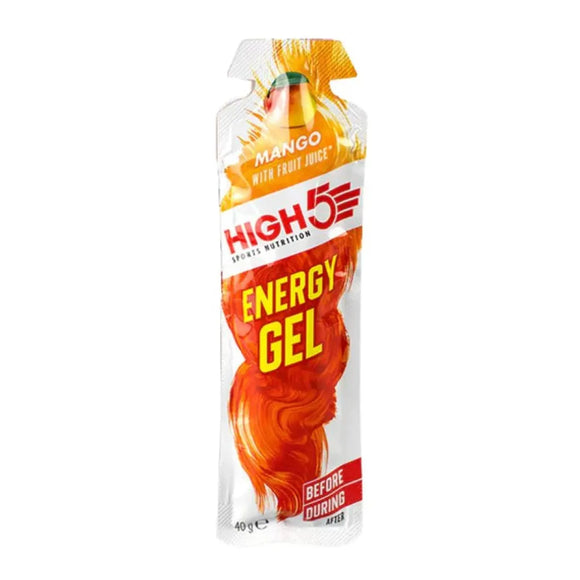 High5 Energy Gel Mango Kasse (20 stk.) har et orange/gult design og er ideel før, under eller efter træning. Indeholder kulhydrater for vedvarende energi.