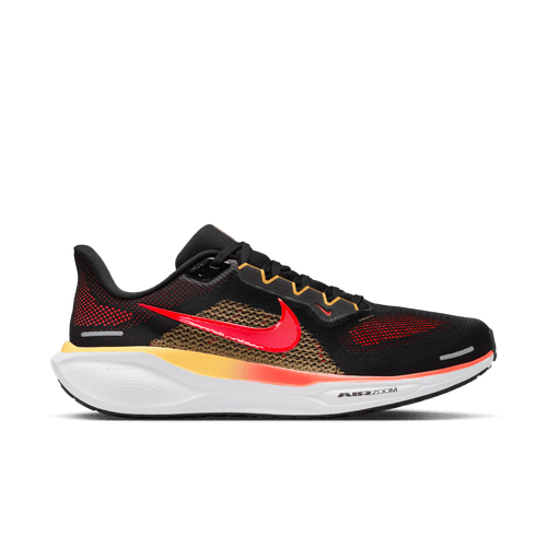 Nike Pegasus 41 herre løbesko i Black/Bright Crimson-Topaz Gold har en stor rød swoosh, farverige gradientdetaljer og en hvid sål-perfekt til komfortabel løbetræning.