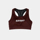 W Logo Combat Sports Bra, Dame, Red fra Saysky har et racerback-design og et fedt hvidt SAYSKY-logo på forsiden. Det vises på en almindelig lysegrå baggrund.