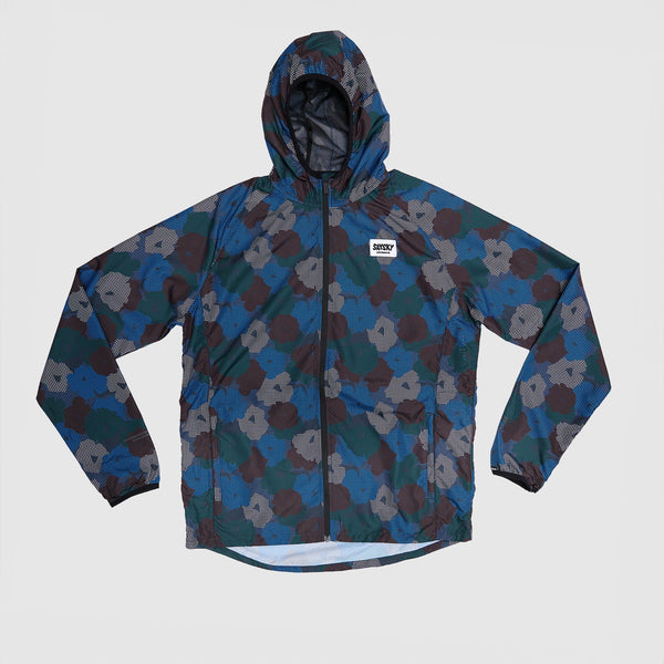 Saysky Flower Pace Jacket, Herre, Blue Aop vises fladt på hvid baggrund. Jakken har blomstermønster i blå nuancer, hætte, lynlås og et lille hvidt SPORT-mærke - perfekt som let vindtæt jakke til stilfulde aktiviteter.