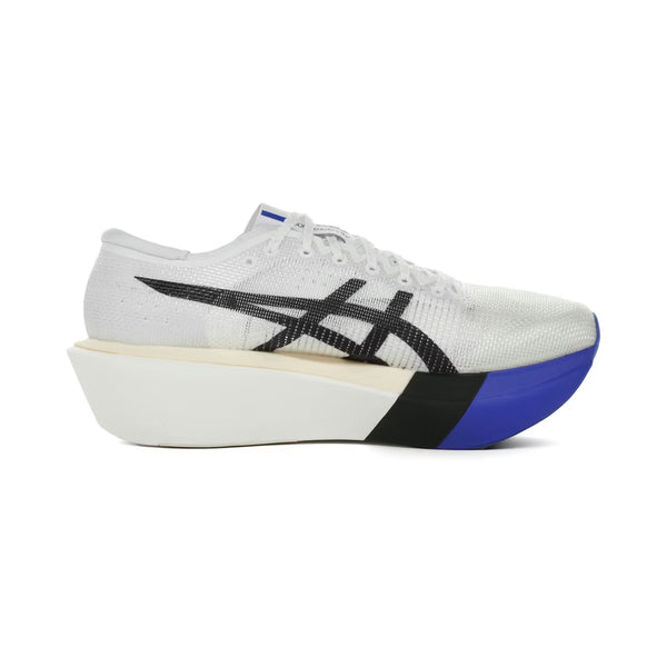 ASICS Metaspeed Sky Tokyo (Unisex) i White/Cobalt Burst har en tyk, segmenteret sål, overdel i mesh, sort logo og blå tå - set fra siden på hvid - ideel til din næste løbsdag.