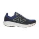 New Balance Freshfoam 860 V14 Herre i Blue Gemstone er en marineblå og sort atletisk løbesko med en hvid sål, stort N-logo, gule detaljer på tungen og Fresh Foam-branding - ideel som en stabil løbesko til overpronation.