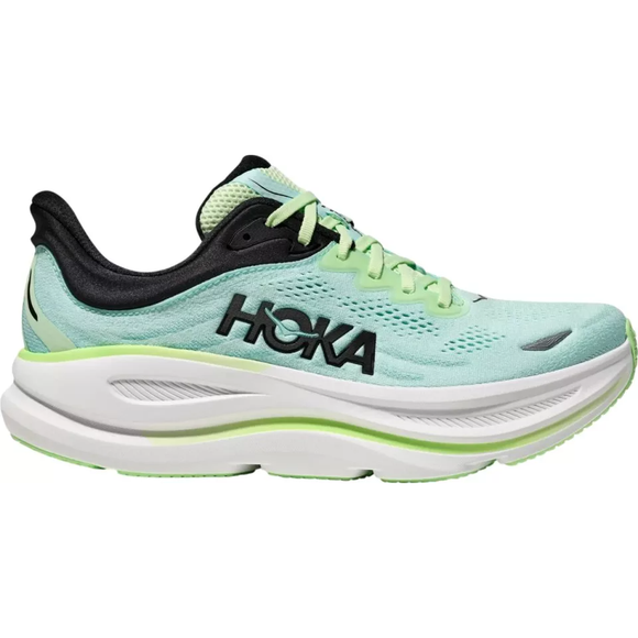 Hoka Bondi 9 herre løbesko i farven Luna Moth/Blue Spark har et let grønt og hvidt design med sorte og grønne detaljer, Hoka-logo på siden og en tyk, polstret sål for maksimal komfort.