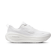 Nike Vomero Plus, Herre i White/Summit White-Photon Dust har en overdel i tekstureret mesh, snørelukning, tyk buet ZoomX-sål for optimal stødabsorbering, en hvid Swoosh og avanceret Nike Zoom Air-teknologi for toppræstation.