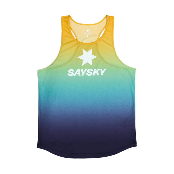 Drip Dye Flow Singlet, Herre, Blue Aop fra Saysky er en ærmeløs tank med et blåt gradientdesign, svedtransporterende materiale, hvid stjerne og et fedt SAYSKY-logo - perfekt til løb.