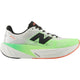 Et sidebillede af New Balance FuelCell Rebel V5 dame løbesko i White/Mint Flash EKIDEN med en hvid og mintgrøn overdel, sorte detaljer, en tyk hvid og mintfarvet FuelCell-mellemsål og en orange ydersål.