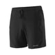 Patagonia Strider Pro Shorts 7" for herrer i sort har en elastisk linning, snøre, sidelomme og et synligt Patagonia-logo nær venstre kant. Shortsene er vist på en hvid baggrund.