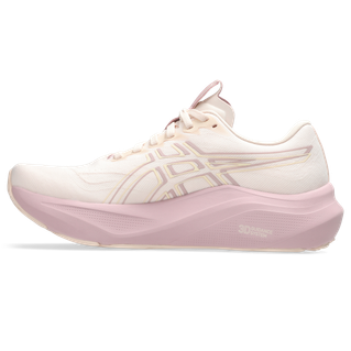 Et sidebillede af Asics Gt-2000 14 Dame i Pearl Pink/Morganite med tyk sål, snørelukning, strømlinet design, diskret logo på siden og let hævet hæl.