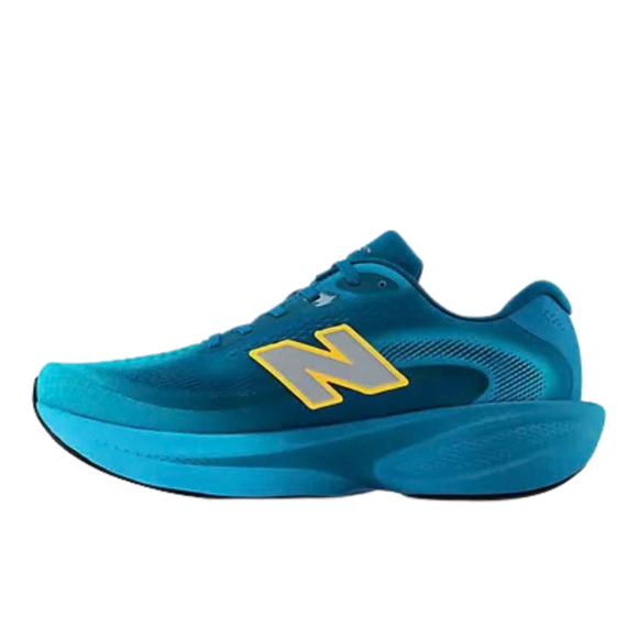 Blue Freshfoam Ellipse, Herre, Altitude x NYC Marathon løbesko med et gult og gråt logo på siden og en tyk, buet sål.