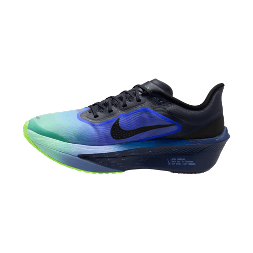 Nike Zoom Fly 6 GLAM løbesko herre i Dark Obsidian/Black-Racer Blue har en blågrøn overdel med gradient, sorte snørebånd, sort swoosh og en mørkeblå og neongrøn sål. Den er fotograferet på en almindelig hvid baggrund.