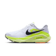 Nike Structure Plus løbesko til herrer i White/Black-Pure Platinum-Volt har en sort swoosh, neon gule detaljer ved sålen, orange ydersål-accent og ReactX-skum for ekstra stabilitet. Vist på en helt hvid baggrund.