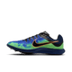 Nike Rival Distance "GLAM" Unisex løbesko har en blå og grøn overdel i mesh, sorte snørebånd, en sort swoosh med orange kant og metalpigge - ideel til banetræning.