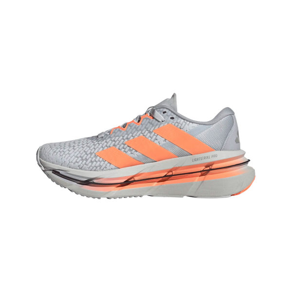 Adidas Adistar Byd dame løbesko i clgrey/beaora/halsil har orange detaljer, tyk polstret sål for maksimal komfort og mesh-overdel, vist på hvid baggrund.