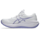 ASICS Gel-Cumulus 28 Dame i White/Bluebell er en løbesko til kvinder, vist fra siden på en almindelig hvid baggrund.