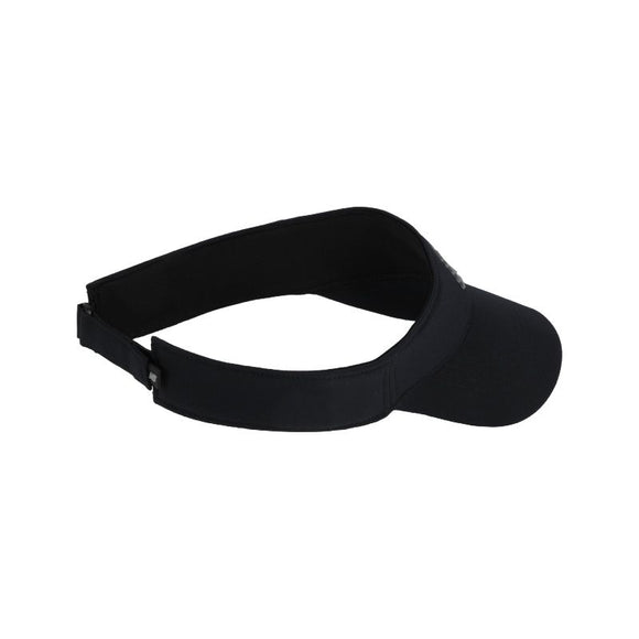 En New Balance Performance Visor V 2.0, Unisex, i sort med solbeskyttelse og justerbar strop bagpå, er fotograferet på en hvid baggrund.