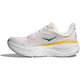 Hoka Bondi 9 dame løbesko i White/Grout har en tyk, kurvet sål for maksimal stødabsorbering, gul detalje på mellemsålen, blåt logo og trim, hvide snørebånd og mesh-overdel. Skoen ses fra siden mod hvid baggrund.
