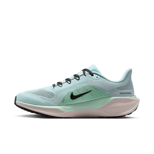 Nike Pegasus 41 herre løbesko i Glacier Ice/Black-Mint Foam-Hyper Pink har sort swoosh, hvid sål, mintgrøn mellemsål, React-skum-støddæmpning og sorte snørebånd, vist i sideprofil på en hvid baggrund.
