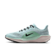 Nike Pegasus 41 herre løbesko i Glacier Ice/Black-Mint Foam-Hyper Pink har sort swoosh, hvid sål, mintgrøn mellemsål, React-skum-støddæmpning og sorte snørebånd, vist i sideprofil på en hvid baggrund.