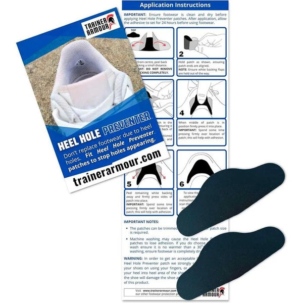 Sættet Trainer Armour Heel Hole Preventer (Unisex, Black) vises med to sorte plastre, en instruktionsfolder og et nærbillede af en skohæl, der er udstyret med plastret.