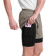 En mand i Saysky Pace 2 in 1 Shorts 5'', Taupe, løfter det yderste lag for at gemme en pink telefon i en sort lomme på de inderste shorts - ideelt til maratonløbere, der har brug for nem opbevaring på løbeturen.