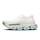 ON Cloudmonster 3 Hyper LS (Unisex, Flurry/Verdite) er en hvid løbesko uden snørebånd med en tyk Helion HF Hyper Foam-sål og »ON RUNNING«-logoet, der fremstår på en ensfarvet hvid baggrund.