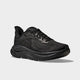 Hoka Clifton 10 Herre i sort/sort har en tyk støddæmpende sål, åndbar mesh-overdel og Hoka-mærke på siden. Skoen vises i en vinkel mod en almindelig grå baggrund.