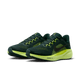 Et par Nike Pegasus 41 Dame løbesko i Seaweed/Black-Cyber-Lt Lemon Twist med overdel i mesh og tykke gule React-skumsåler, vist på en almindelig lys baggrund.