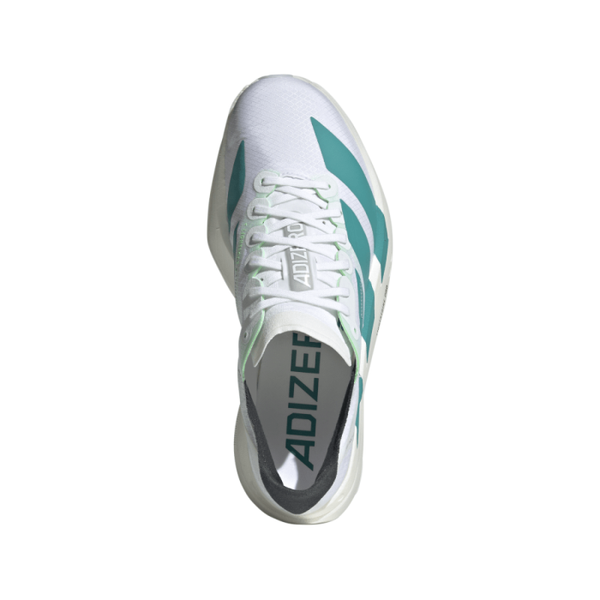 Et topbillede af Adidas Adizero Adios Pro 4 Dame løbesko i White/Pure Teal/Carbon, med blågrønne og grå accenter, Lightstrike Pro-mellemsål og "Adizero Adios Pro 4" på tungen og den indvendige sål, isoleret på hvid.