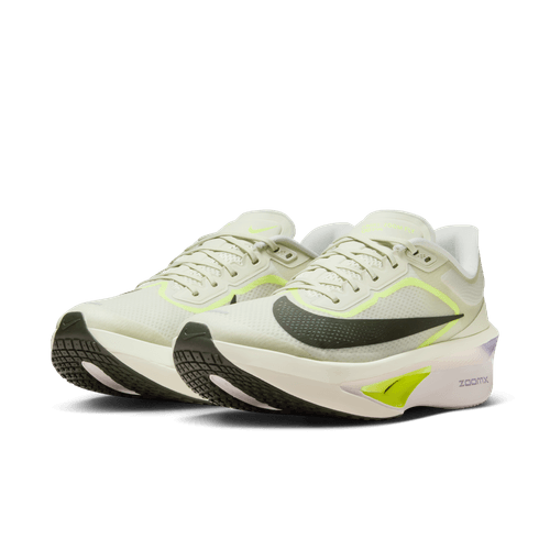 Et par Nike Zoom Fly 6 herre løbesko i Sea Glass/Sequoia-Ultralime-Phantom med overdel i let mesh og en tyk responsiv mellemsål, vist side om side på en almindelig hvid baggrund.