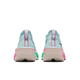 Et par Nike Alphafly Next% 3 løbesko til herrer i Glacier Blue/Black-Mint Foam-Green Shock vises bagfra med pink accenter, hvide såler og grønne detaljer på en hvid baggrund.