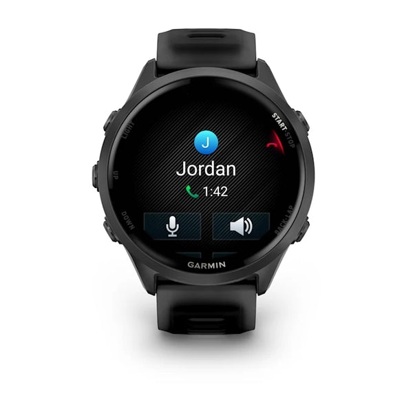Et Garmin Forerunner 570 47mm i Slate Grey Aluminium/Translucent Black viser et indgående opkald fra Jordan med mulighed for at svare/afvise og mikrofon/højttaler-ikoner og fremhæver avanceret GPS-tracking til en aktiv livsstil.