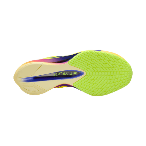 Nike Vaporfly Next% 4 Dame i Citron Pulse/Indigo Burst-Laser Orange har en lysegrøn struktureret sål, gul hæl og mørkeblå FLYTEPLATE-stribe - perfekt til kvindelige løbere, vist mod en lysegrå baggrund.