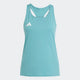 Adidas Adizero E Tank til kvinder i Powtea har et ærmeløst racerback-design og hvidt logo på venstre bryst, vist mod en almindelig hvid baggrund.