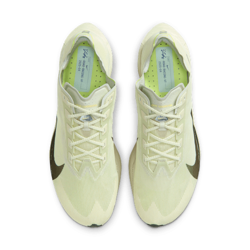 Et par Nike Vaporfly Next% 4 løbesko til herre i Sea Glass/Sequoia-Ultralime-Phantom med hvide snørebånd, mesh-overdel, lysegrønne indersåler og mørkt swoosh-logo; set oppefra på hvid baggrund.