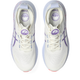 Topbillede af Asics Gel-Nimbus 27 Tokyo, Herre i Cream/Edo Purple med lilla accenter og snørebånd, brandede logoer på tungen, side om side på en hvid baggrund - perfekt stødabsorbering til enhver løbetur.