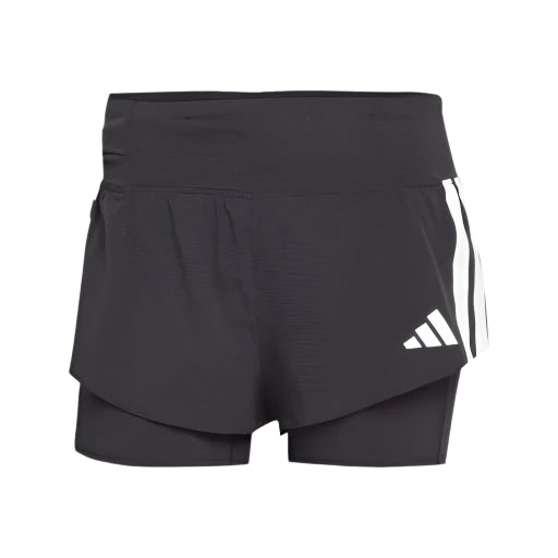 Adidas Adizero 2I1 Shorts til kvinder i sort har et indvendigt kompressionslag, tre hvide striber på højre side og et hvidt Adidas-logo på undersiden - ideelt til løb.