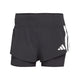 Adidas Adizero 2I1 Shorts til kvinder i sort har et indvendigt kompressionslag, tre hvide striber på højre side og et hvidt Adidas-logo på undersiden - ideelt til løb.