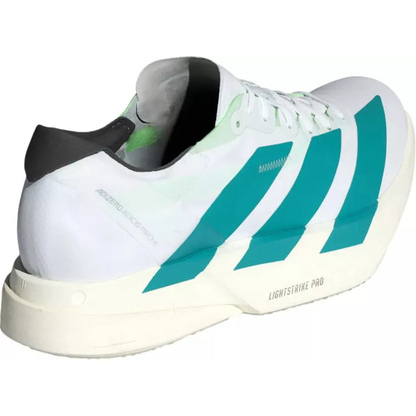 Adidas Adizero Adios Pro 4 Herre løbesko kommer i Ftwwht/Purtea/Carbon, med blågrønne striber, en sort hælkappe, en tyk hvid LIGHTSTRIKE PRO-sål med ENERGYRODS 2.0 og ADIZERO ADIOS PRO-branding på siden.