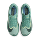 Et par Nike Zoom Fly 6 løbesko herre i Cannon/Seaweed-Light Silver-Cobalt Bliss set fra oven, med snørebånd, overdel i mesh, mellemsål i cushlon-skum, stor sort swoosh på tåen og synlige indersåler med branding.