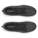 Et par Saucony Tempus 2 herre-atletiksko i sort/hvid, vist ovenfra med sorte snørebånd, mesh-overdel, hvide såler og "OMNI 8" synligt på indersålerne.